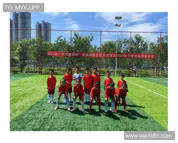 日本少儿足球明星名单及其精彩瞬间的图片展示