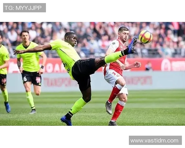 新疆队与辽宁队激战正酣谁能在这场对决中笑到最后 新疆队与辽宁队激战正酣谁能在这场对决中笑到最后